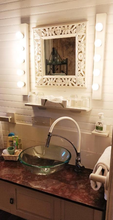 Les Glycines Bed & Breakfast Еме Екстер'єр фото